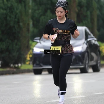 Runner Photo 8502989