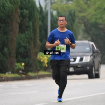 Runner Photo 8503004