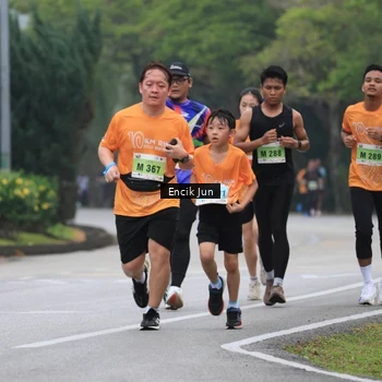 Runner Photo 8503012