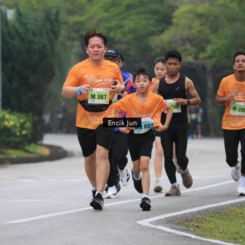 Runner Photo 8503020