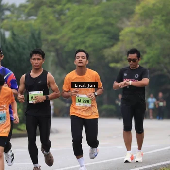 Runner Photo 8503055