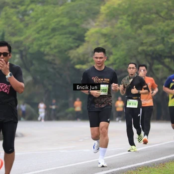 Runner Photo 8503065