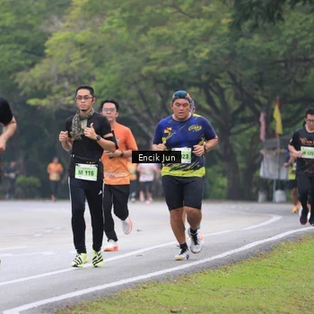 Runner Photo 8503066