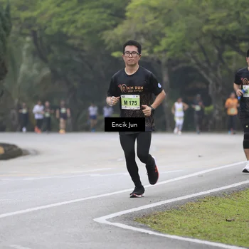 Runner Photo 8503113