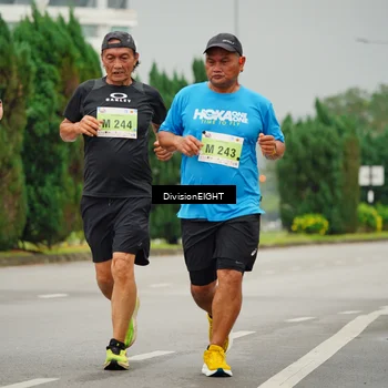Runner Photo 8503243