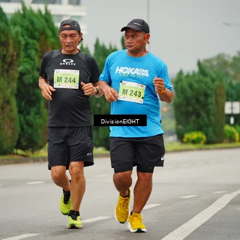 Runner Photo 8503251