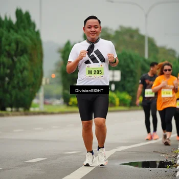 Runner Photo 8503384
