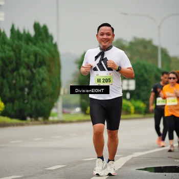 Runner Photo 8503393