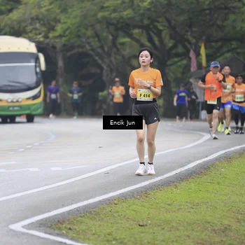 Runner Photo 8503600