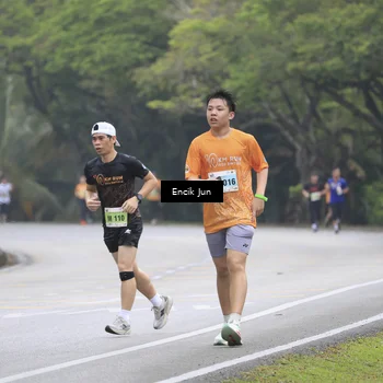 Runner Photo 8503681