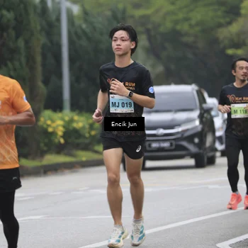 Runner Photo 8503728