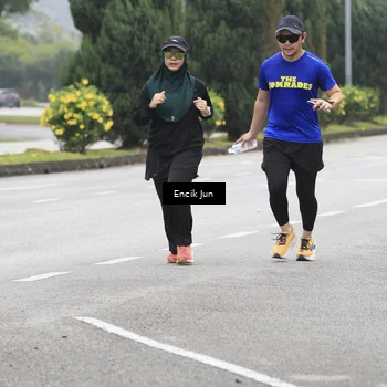 Runner Photo 8503796