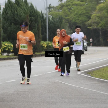 Runner Photo 8503865
