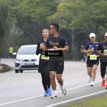 Runner Photo 8503876