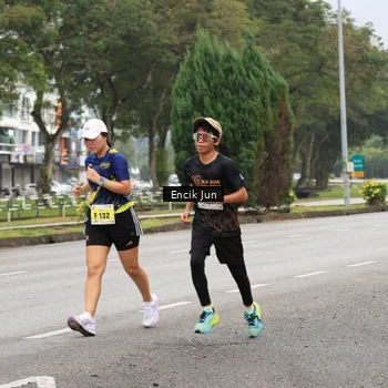 Runner Photo 8503910