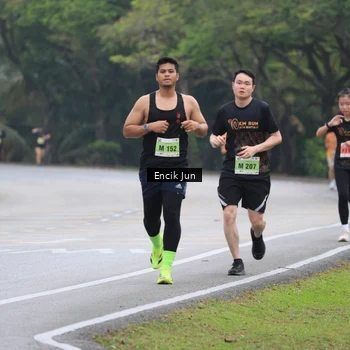 Runner Photo 8503971