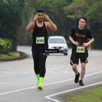 Runner Photo 8503982