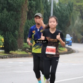 Runner Photo 8503997