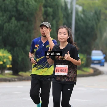 Runner Photo 8504003