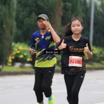 Runner Photo 8504008