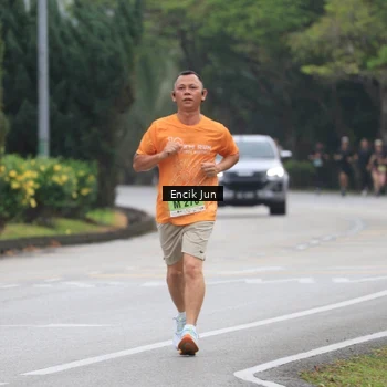 Runner Photo 8504027