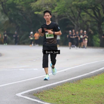 Runner Photo 8504054