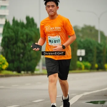 Runner Photo 8504060