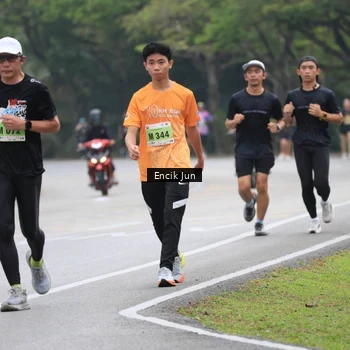 Runner Photo 8504121
