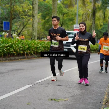 Runner Photo 8504395