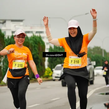 Runner Photo 8504428