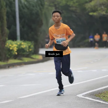 Runner Photo 8504443