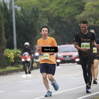 Runner Photo 8504472