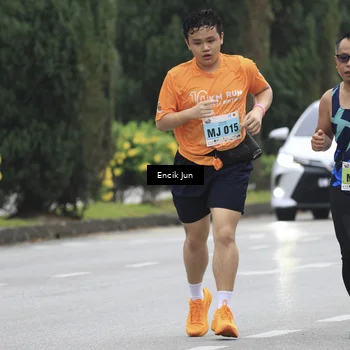Runner Photo 8504542