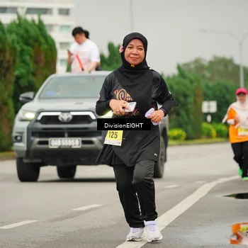 Runner Photo 8504551