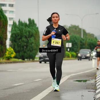Runner Photo 8504625