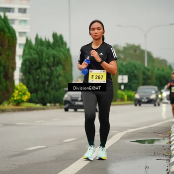 Runner Photo 8504676