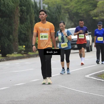 Runner Photo 8504694