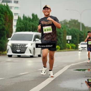 Runner Photo 8504695
