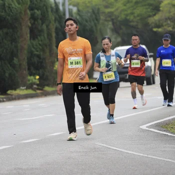 Runner Photo 8504696