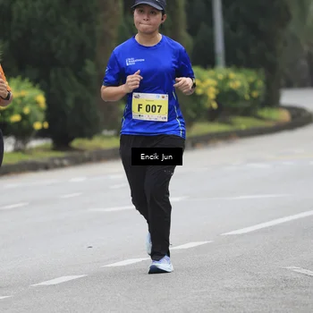 Runner Photo 8504703