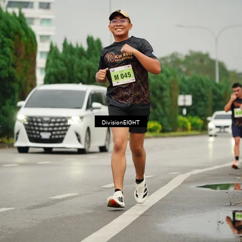 Runner Photo 8504715