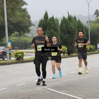 Runner Photo 8504825