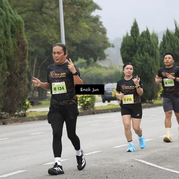 Runner Photo 8504841