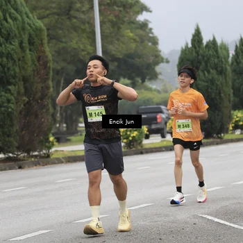 Runner Photo 8504860