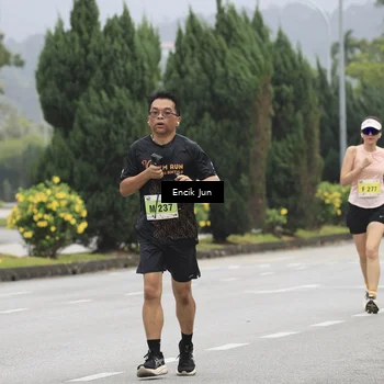 Runner Photo 8504916