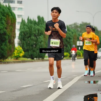 Runner Photo 8504926