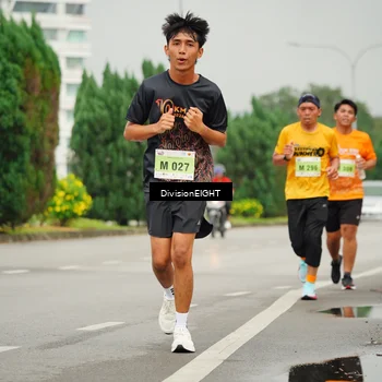 Runner Photo 8504937