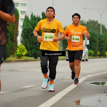 Runner Photo 8504986