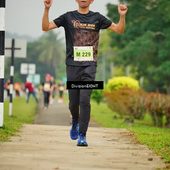 Runner Photo 8505338