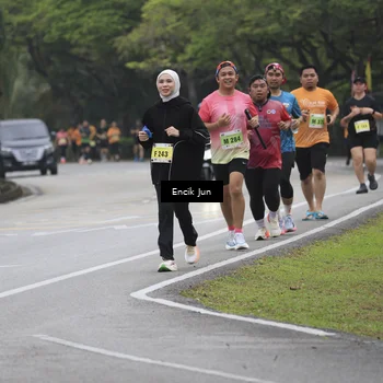 Runner Photo 8505352